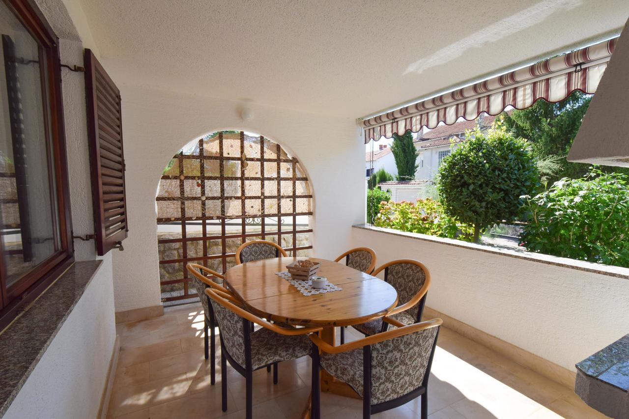 Apartment Petrlin Malinska Ngoại thất bức ảnh